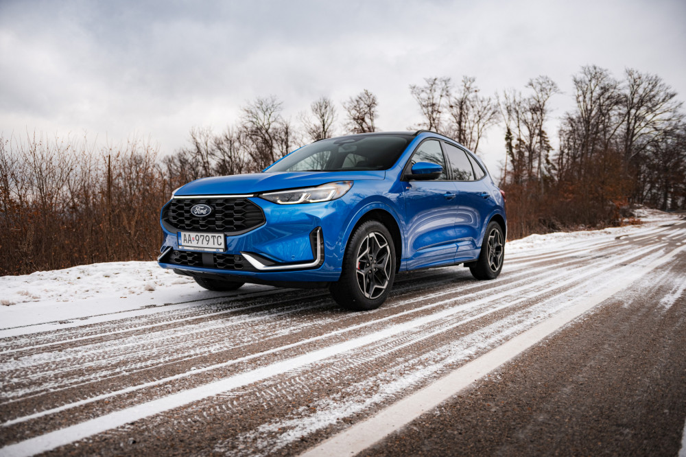 Ford Kuga 2,5 Duratec HEV AWD